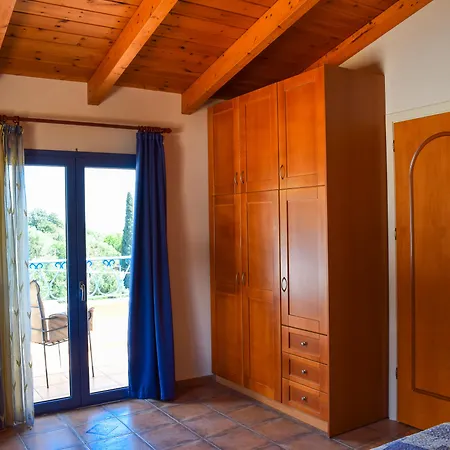 Hotel apartamentowy Diana Mousata
