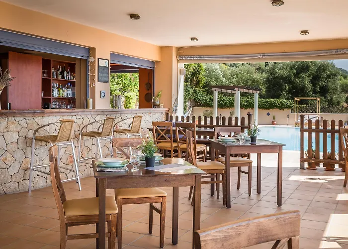 Diana Aparthotel Mousata